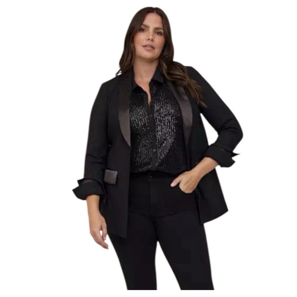 NWT Torrid Black Long Sleeve Studio Refined Crepe Satin Lapel Blazer Jacket SZ 2
